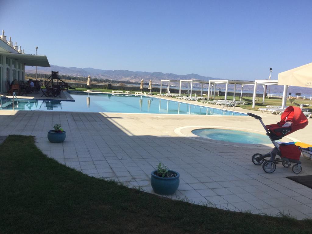 Aphrodite Beachfront Apartment Καζιβερά Εξωτερικό φωτογραφία