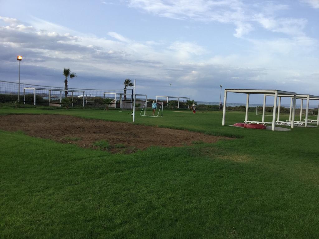 Aphrodite Beachfront Apartment Καζιβερά Εξωτερικό φωτογραφία
