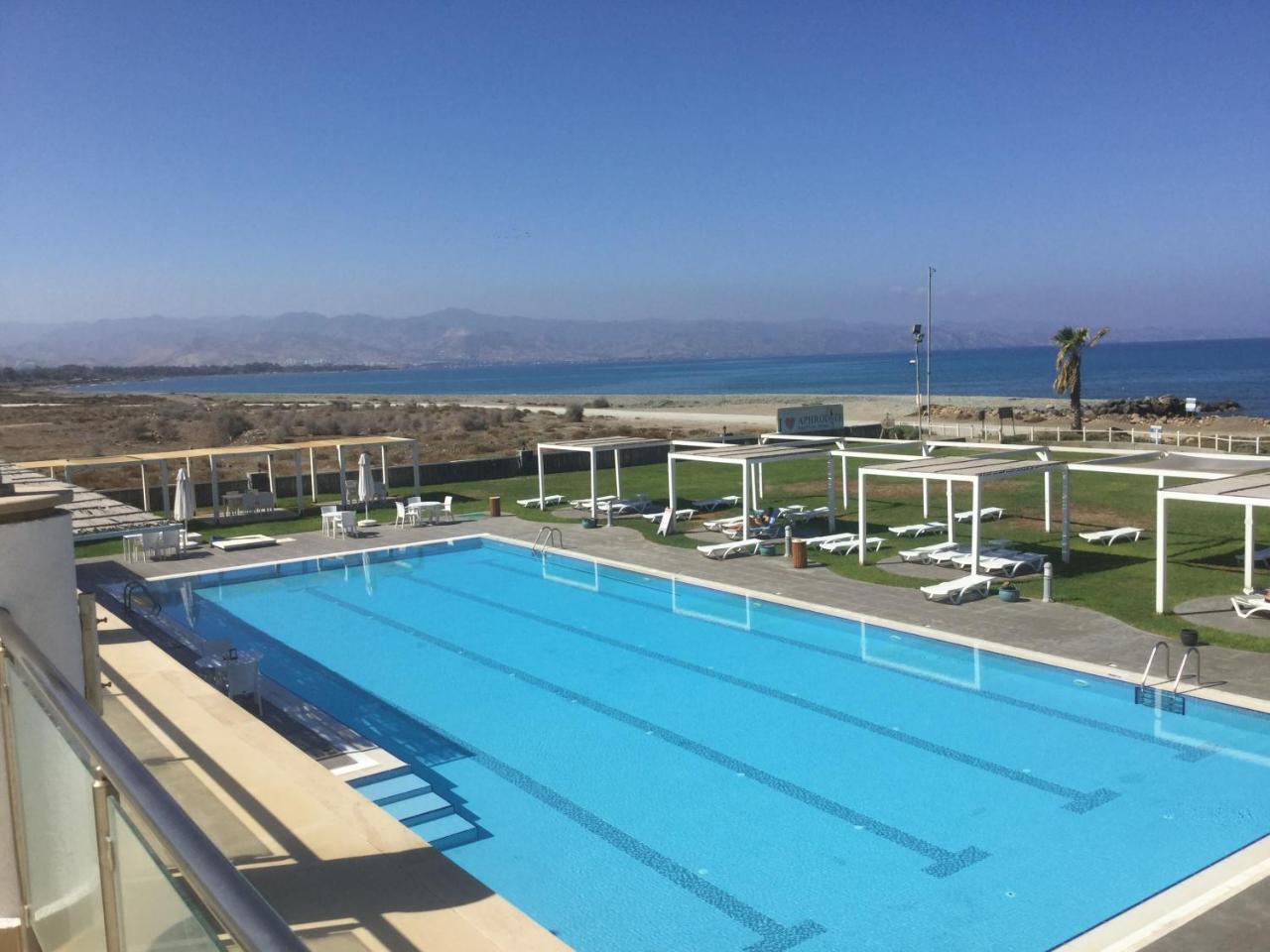 Aphrodite Beachfront Apartment Καζιβερά Εξωτερικό φωτογραφία