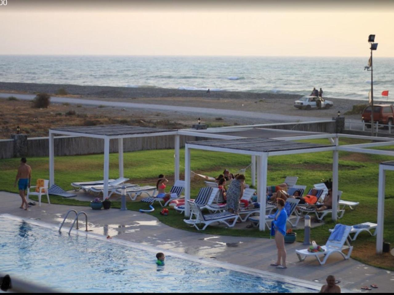Aphrodite Beachfront Apartment Καζιβερά Εξωτερικό φωτογραφία
